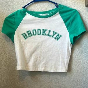 Green Brooklyn crop top Xs